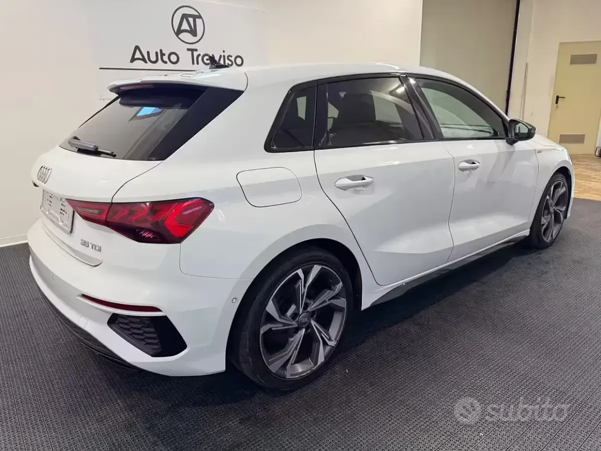 Usata Audi A3 S-Line 150 CV (110 kW) 2021 Bianco Berlina