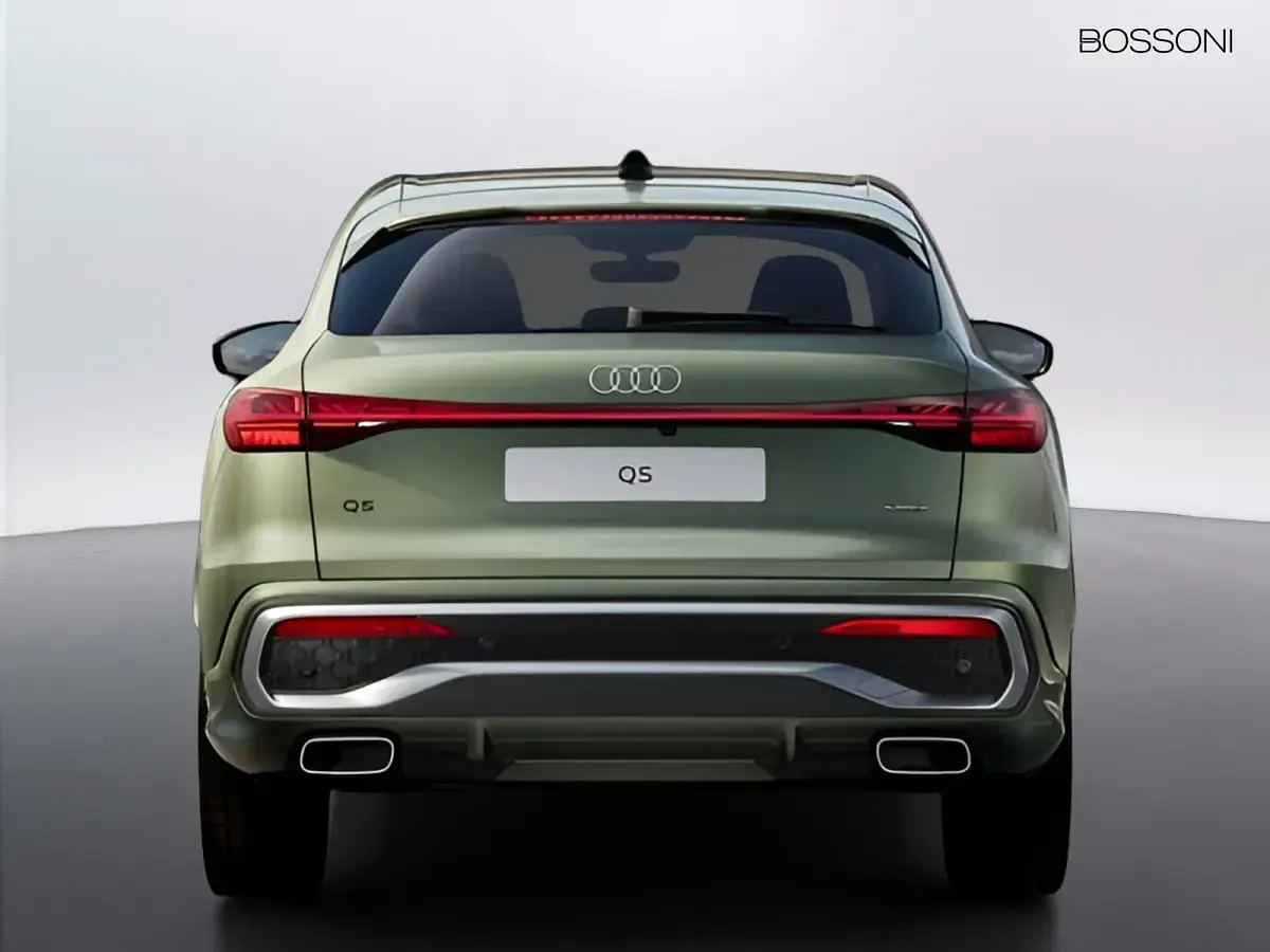 Nuova Audi Q5 S-Line 299 CV (219 kW) 2026 Verde SUV