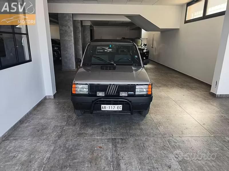 Usata Fiat Panda 4x4 50 CV (36 kW) 1987 Grigio Utilitaria