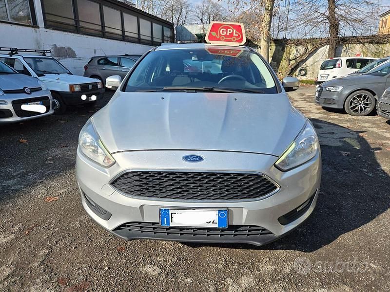 Usata Ford Focus Titanium 120 CV (88 kW) 2016 Grigio Berlina