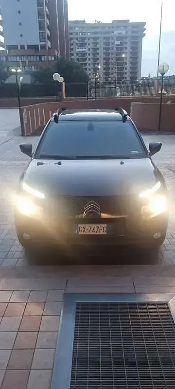 Usata Citroën C4 Shine 99 CV (72 kW) 2015 Nero SUV