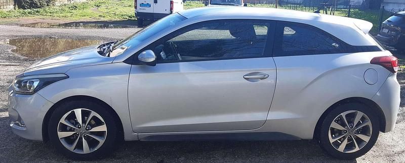 Usata Hyundai i20 84 CV (61 kW) 2015 Grigio Utilitaria