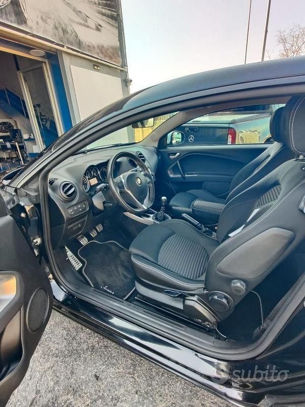 Usata Alfa Romeo MiTo 85 CV (62 kW) 2015 Nero Utilitaria