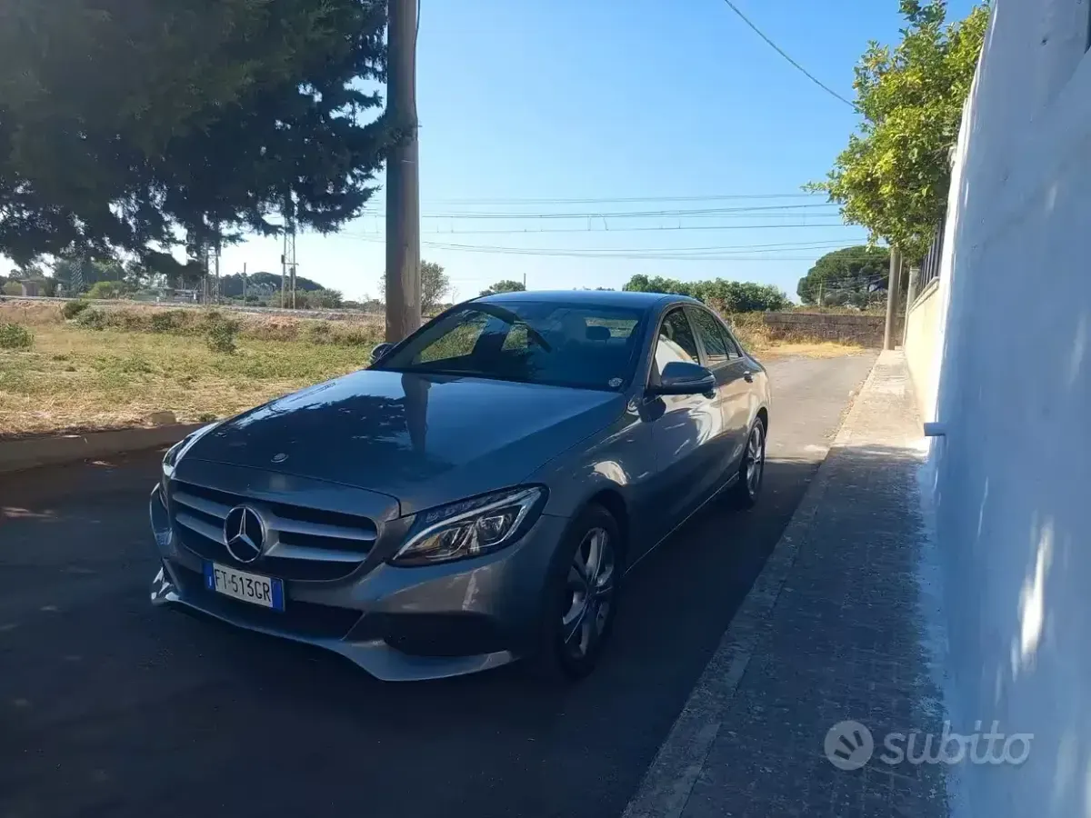 Usata Mercedes C200 136 CV (100 kW) 2015 Bluazzurro Berlina