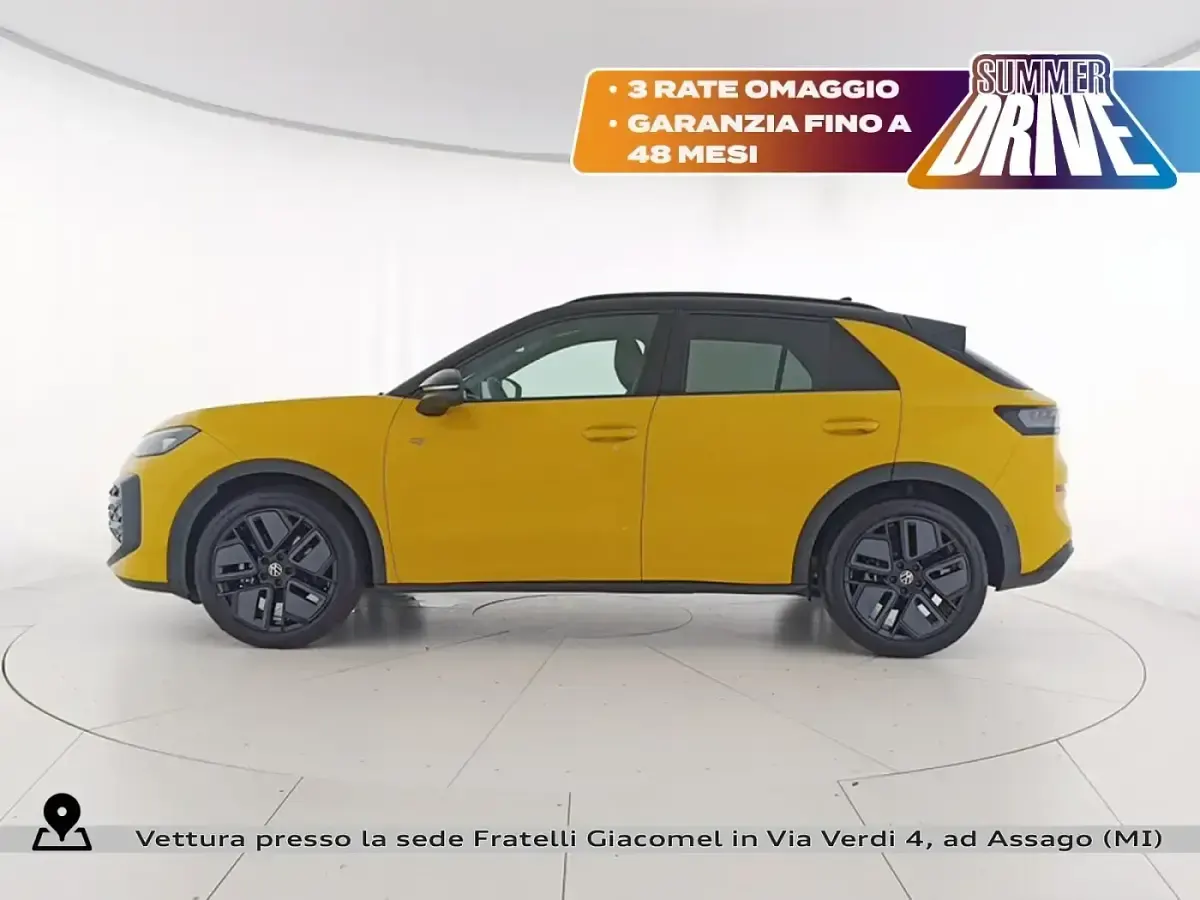 Nuova VW T-Roc R-line 150 CV (110 kW) 2026 Canary yellow nero SUV