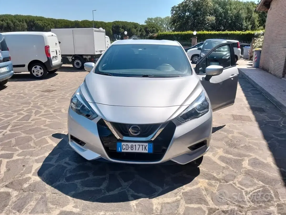 Usata Nissan Micra Acenta 92 CV (67 kW) 2020 Grigio Utilitaria