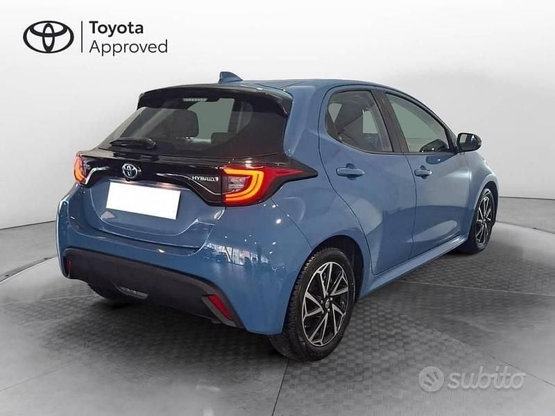 Usata Toyota Yaris Hybrid Trend 116 CV (85 kW) 2022 Blu Berlina