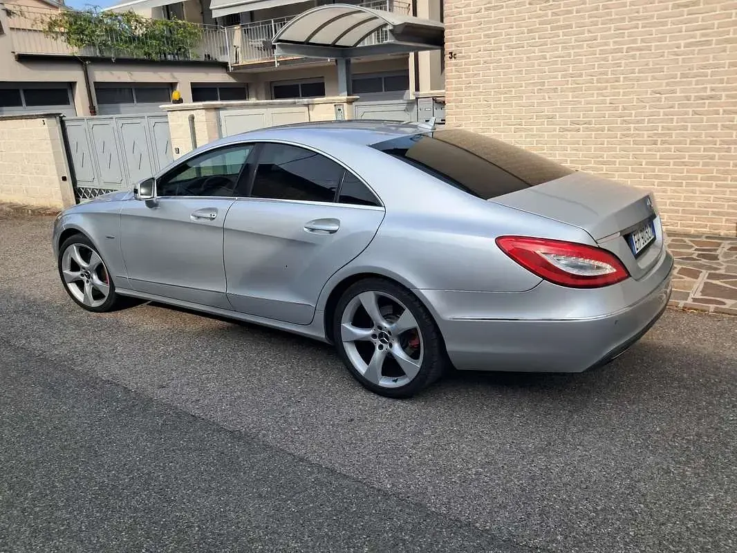 Usata Mercedes CLS350 265 CV (194 kW) 2011 Grigio Coupé