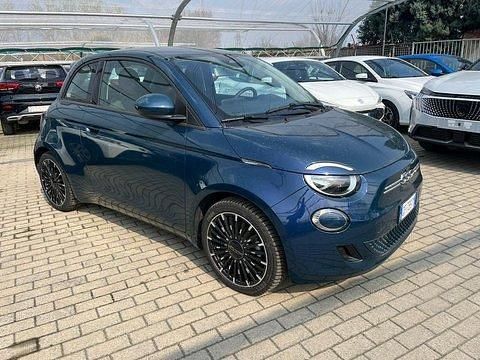 Usata Fiat 500e Icon 86 kW (118 CV) 2023 Blu Utilitaria