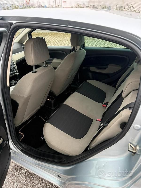 Usata Fiat Grande Punto Active 77 CV (56 kW) 2007 Grigio Utilitaria