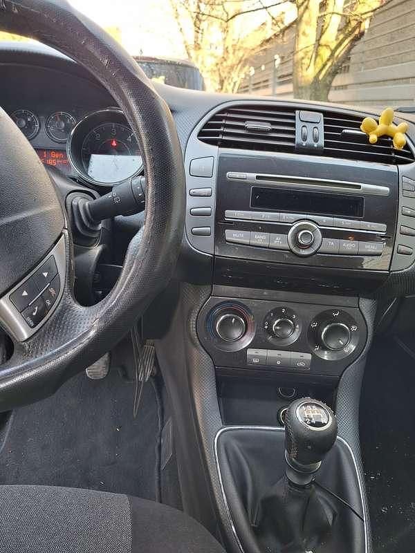 Usata Fiat Bravo 101 CV (74 kW) 2002 Utilitaria