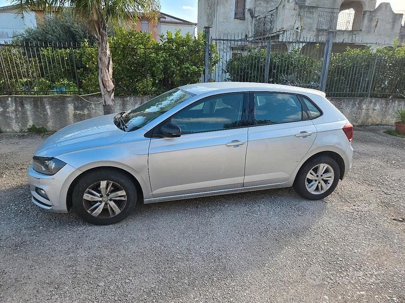 Usata VW Polo 80 CV (58 kW) 2018 Grigio Utilitaria
