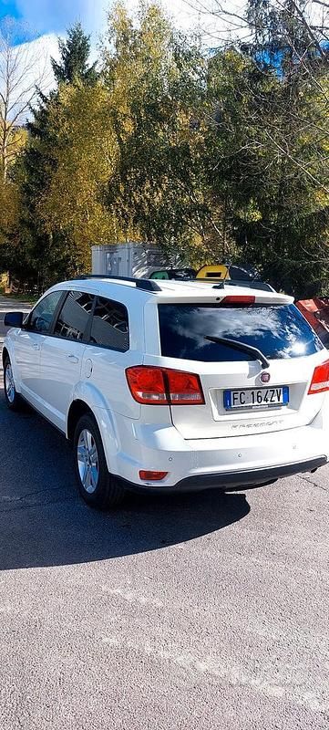 Bianco Usata 2016 Fiat Freemont SUV | 9000 € (Buon prezzo) - Immagine 1/4