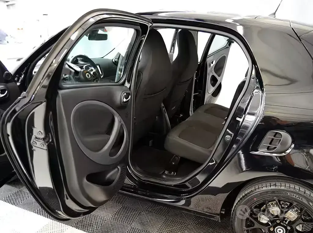 Usata Smart ForFour Passion 90 CV (66 kW) 2016 Nero Utilitaria