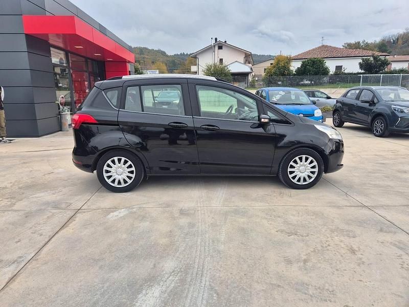 Usata Ford B-MAX Titanium 87 CV (63 kW) 2017 Nero Monovolume
