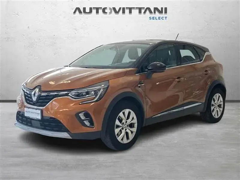 Usata Renault Captur Intens 100 CV (73 kW) 2021 Oro SUV