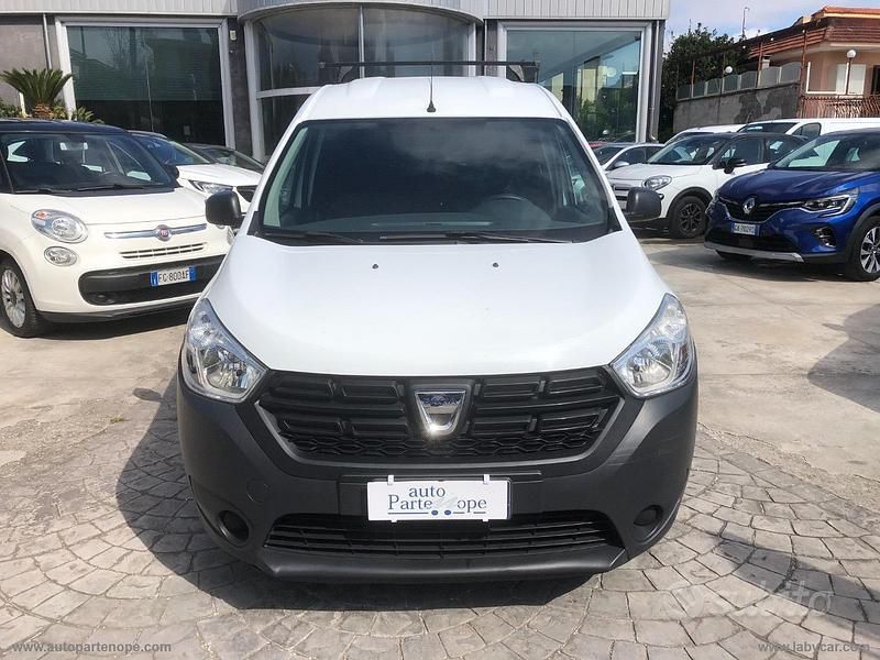 Gebraucht Dacia Dokker 75 PS (55 kW) 2017 Weiß Van / Kleinbus