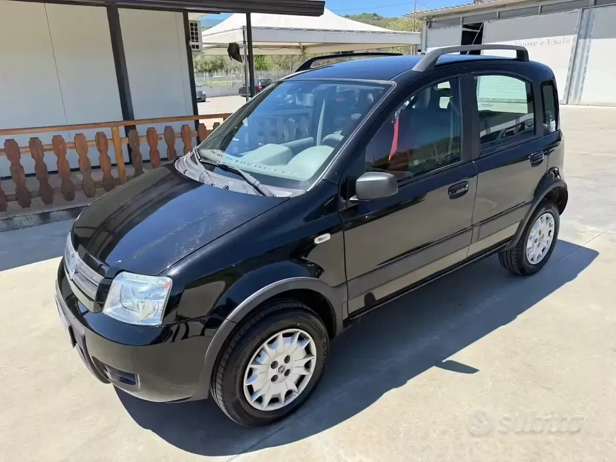Usata Fiat Panda 4x4 Climbing 60 CV (44 kW) 2006 Nero Utilitaria