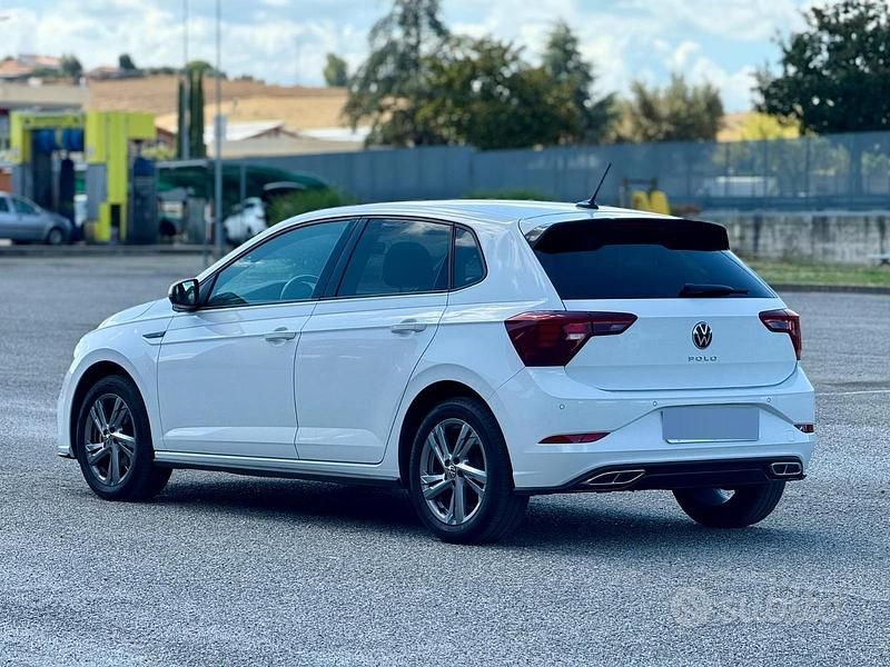Usata VW Polo R-line 95 CV (69 kW) 2022 Bianco Utilitaria