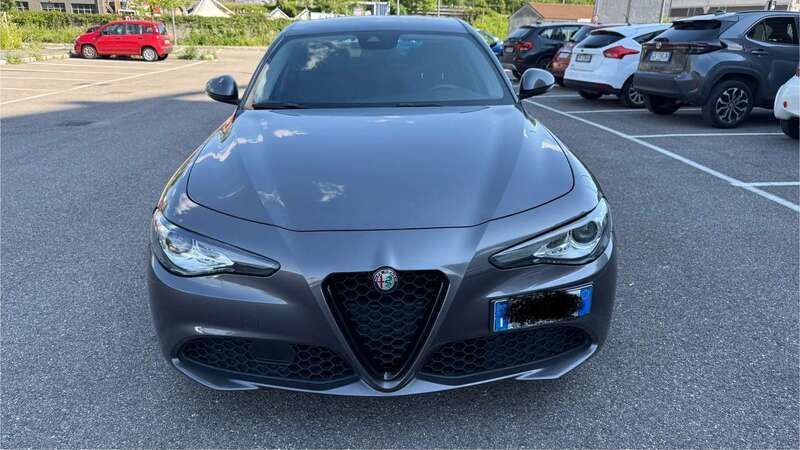 Usata Alfa Romeo Giulia Super 150 CV (110 kW) 2018 Grigio Berlina