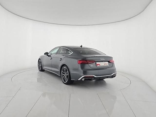 Usata Audi A5 Sportback S-Line 204 CV (150 kW) 2023 Grigio daytona perla Utilitaria