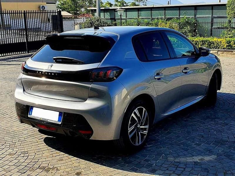Usata Peugeot 208 Allure 101 CV (74 kW) 2021 Grigio Utilitaria