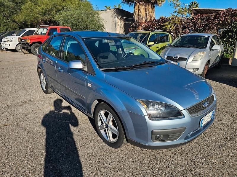 Usata Ford Focus 90 CV (66 kW) 2010 Grigio Berlina
