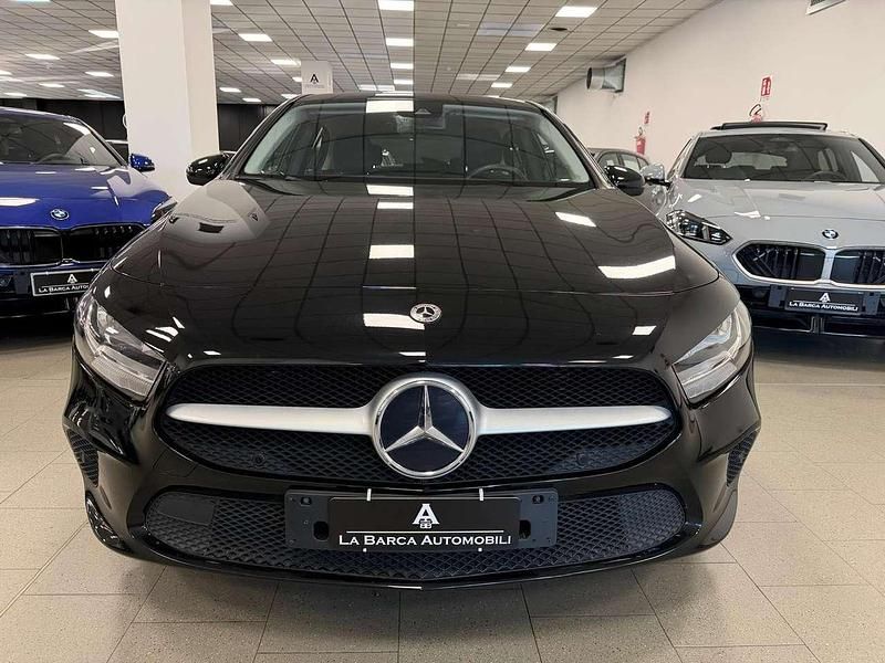 Usata Mercedes A180 Business 116 CV (85 kW) 2021 Nero Berlina