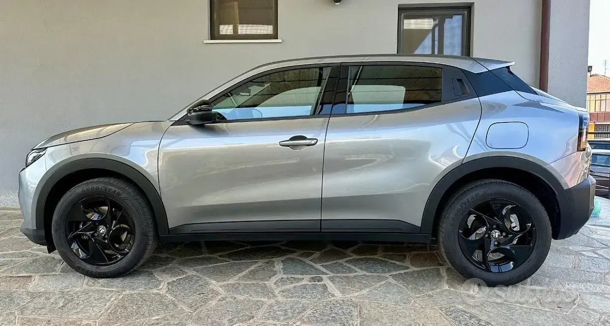 Usata Alfa Romeo GT Junior 136 CV (100 kW) 2025 Grigio SUV