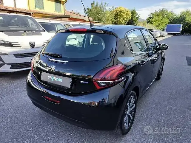 Usata Peugeot 208 Allure 75 CV (55 kW) 2015 Nero Utilitaria