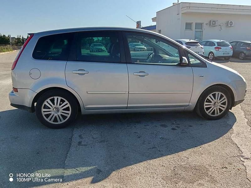 Usata Ford Focus Ghia 90 CV (66 kW) 2006 Grigio Berlina