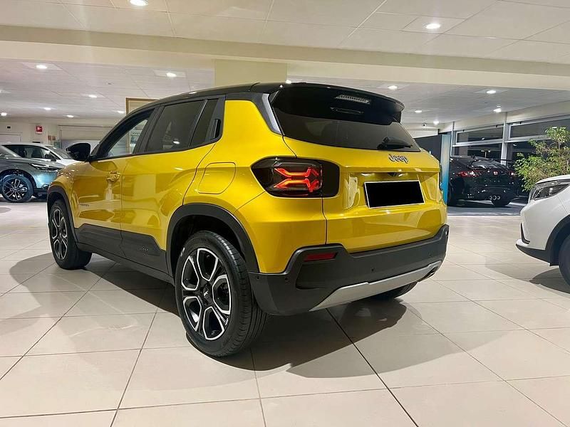 Usata Jeep Avenger Summit 101 CV (74 kW) 2023 Bronzo SUV