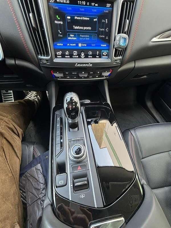 Usata Maserati Levante 275 CV (202 kW) 2017 Bianco SUV