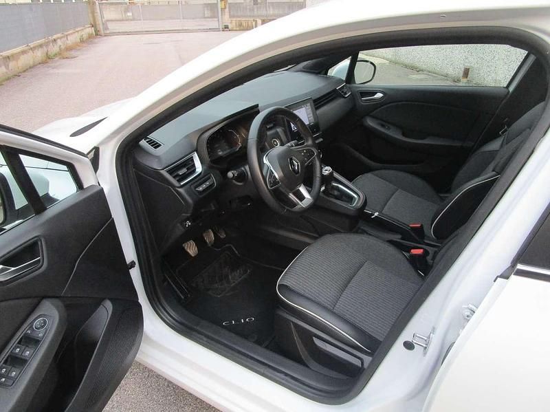 Usata Renault Clio V Intens 101 CV (74 kW) 2022 Bianco Berlina