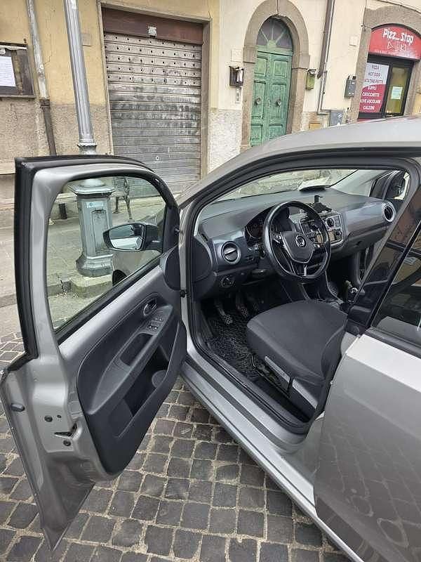 Usata VW up! Move 65 CV (47 kW) 2022 Argento Utilitaria