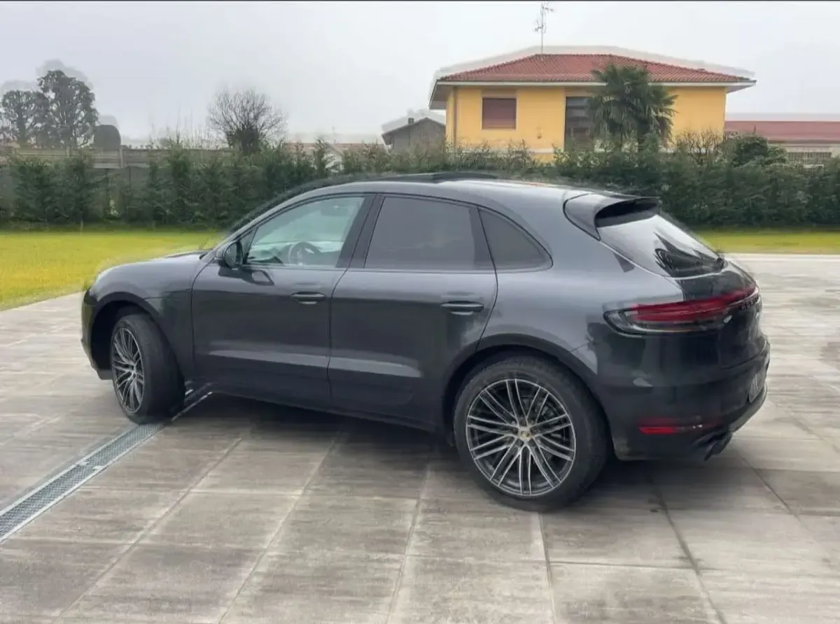 Usata Porsche Macan 245 CV (180 kW) 2019 Grigio SUV