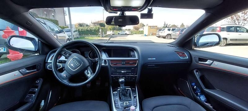 Usata Audi A5 Sportback Ambiente 170 CV (125 kW) 2011 Nero Utilitaria
