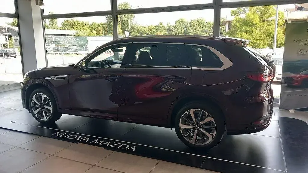 Usata Mazda CX-80 249 CV (183 kW) 2024 Artisan red SUV