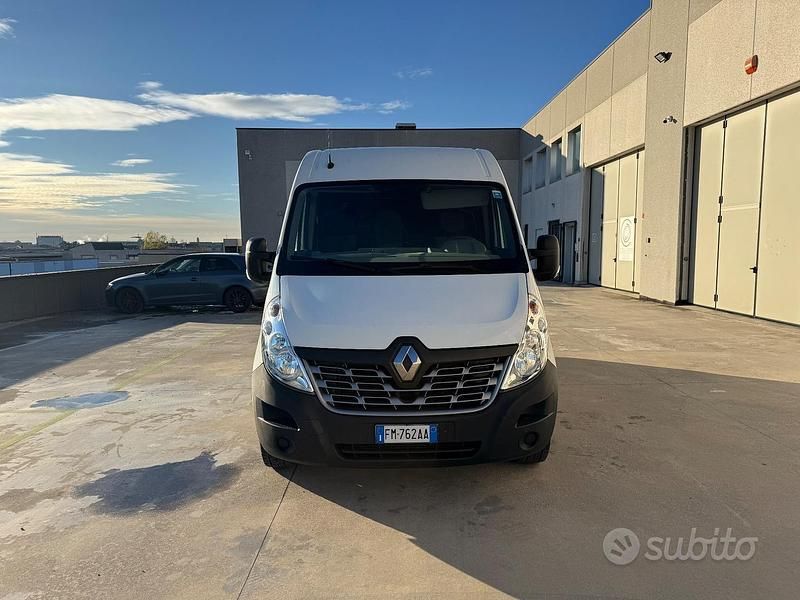 Bianco Usata 2017 Renault Master Tre volumi | 8800 € (Ottimo prezzo) - Immagine 1/4