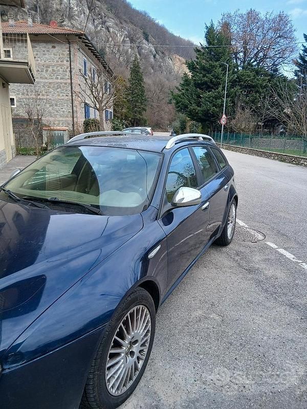 Usata Alfa Romeo 159 150 CV (110 kW) 2007 Blu Station wagon