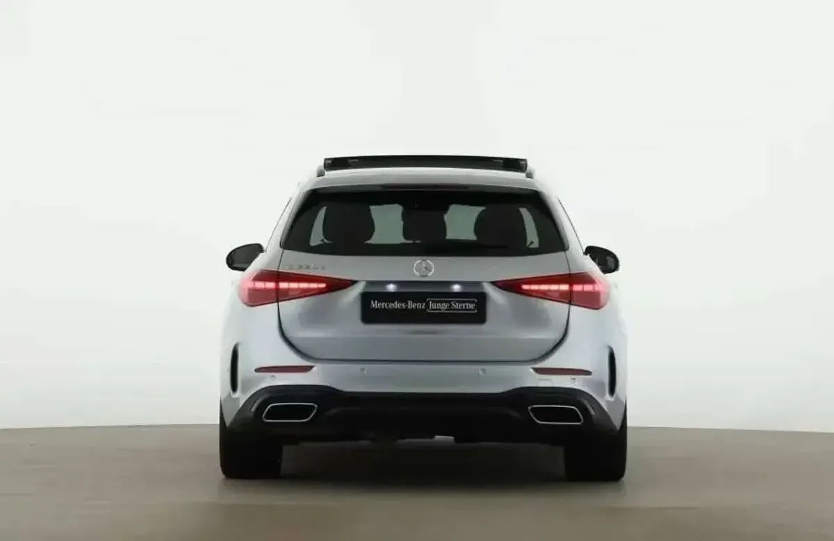 Usata Mercedes C220 AMG 200 CV (147 kW) 2025 Lacca Station wagon