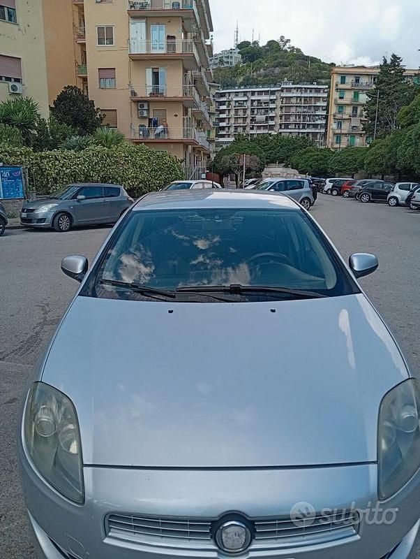 Usata Fiat Bravo 120 CV (88 kW) 2011 Grigio Utilitaria