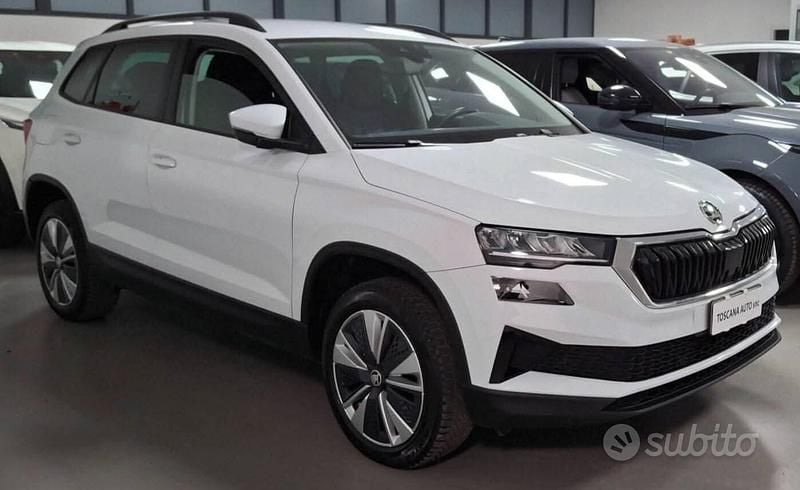 Begagnad Skoda Karoq Executive 116 HK (85 kW) 2023 Grå SUV