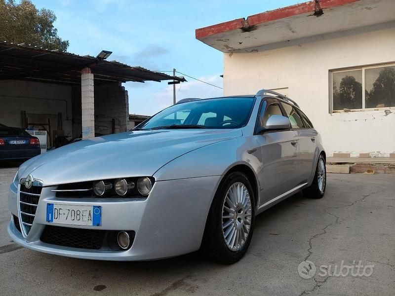 Usata Alfa Romeo 159 150 CV (110 kW) 2006 Grigio Station wagon