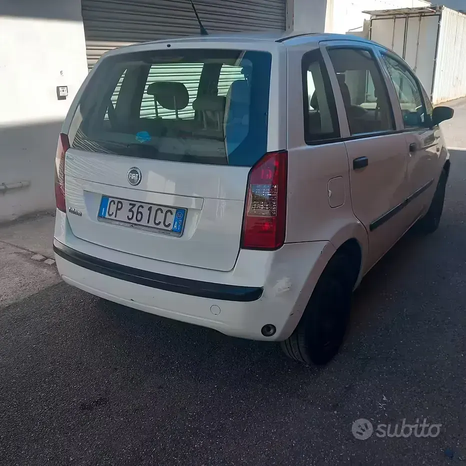 Usata Fiat Idea 95 CV (69 kW) 2004 Bianco Monovolume
