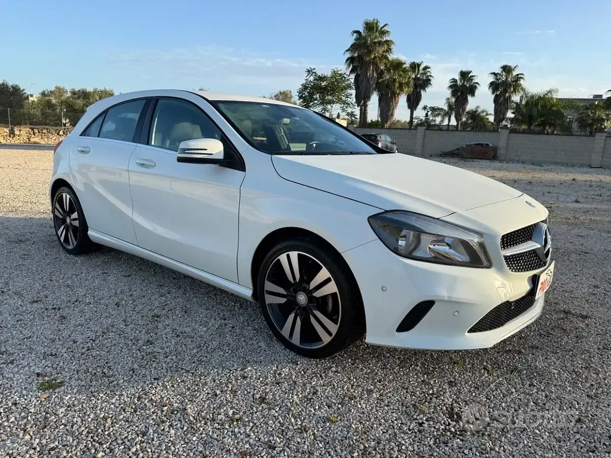 Usata Mercedes A180 109 CV (80 kW) 2016 Bianco Berlina