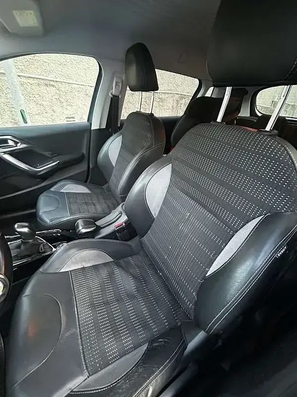 Usata Peugeot 2008 Allure 99 CV (72 kW) 2017 Verde SUV