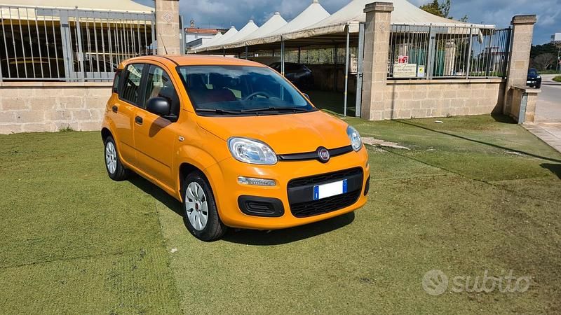 Usata Fiat Panda 70 CV (51 kW) 2020 Arancione Utilitaria