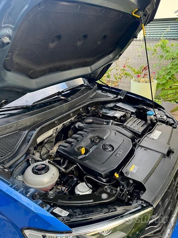 Usata VW T-Roc Style 150 CV (110 kW) 2019 Blu SUV