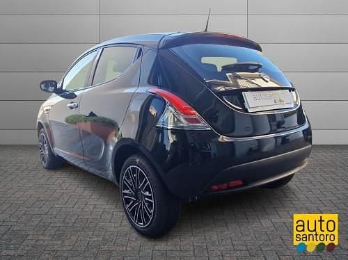 Usata Lancia Ypsilon S 69 CV (50 kW) 2024 Nero Utilitaria